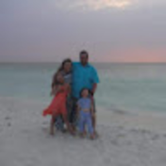 Meet your Posher, Cali - Picture 1 of 1